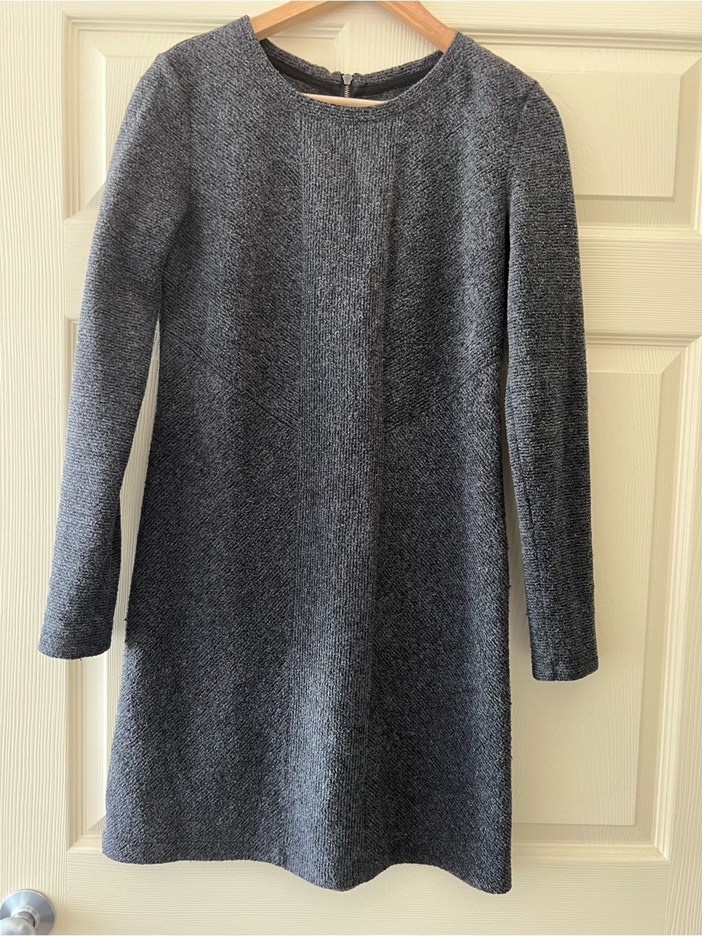 Lou & Grey Dark Gray Long-Sleeve Knit Shift Dress